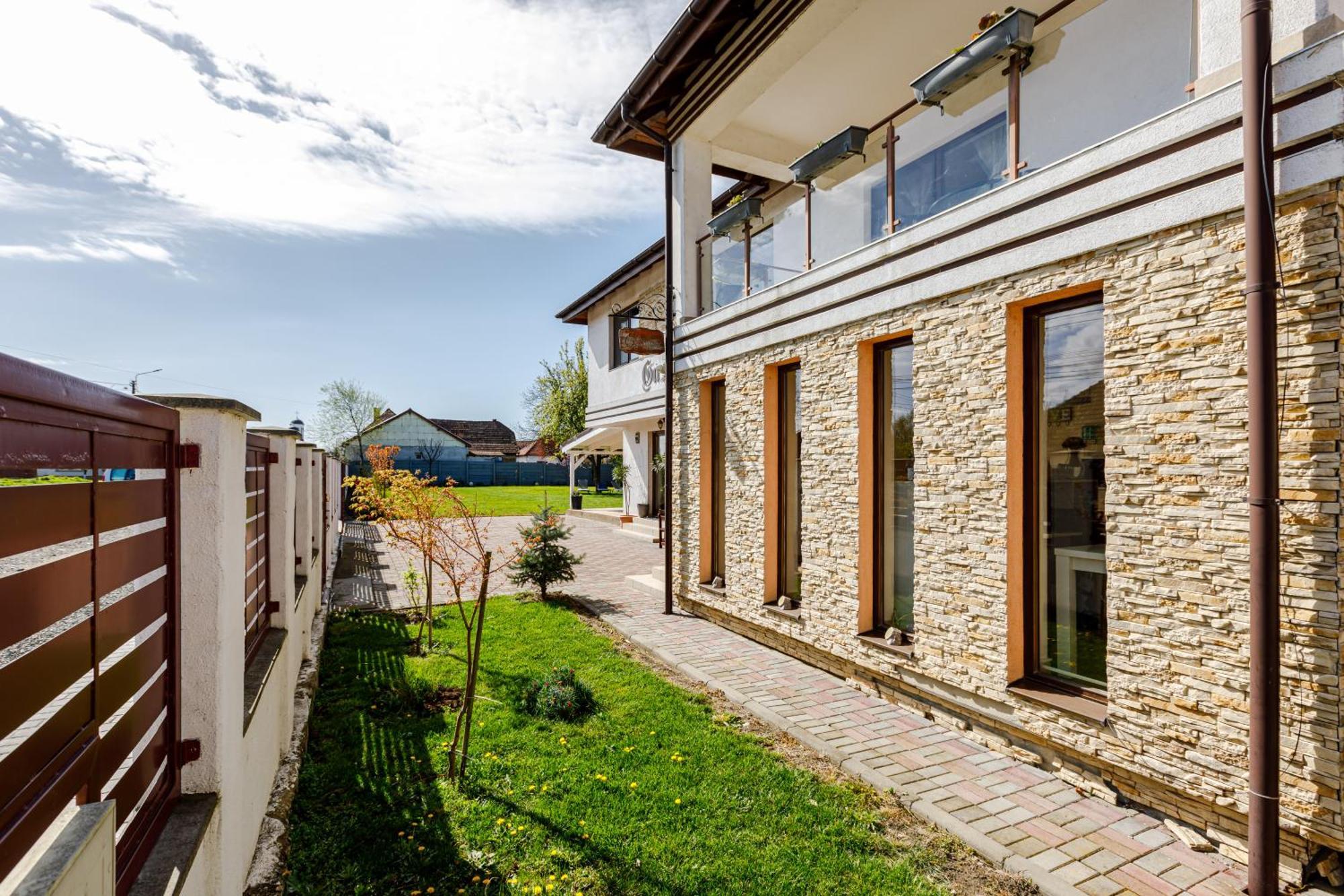 Gasthaus Sacalaz Hotell Timişoara Exteriör bild