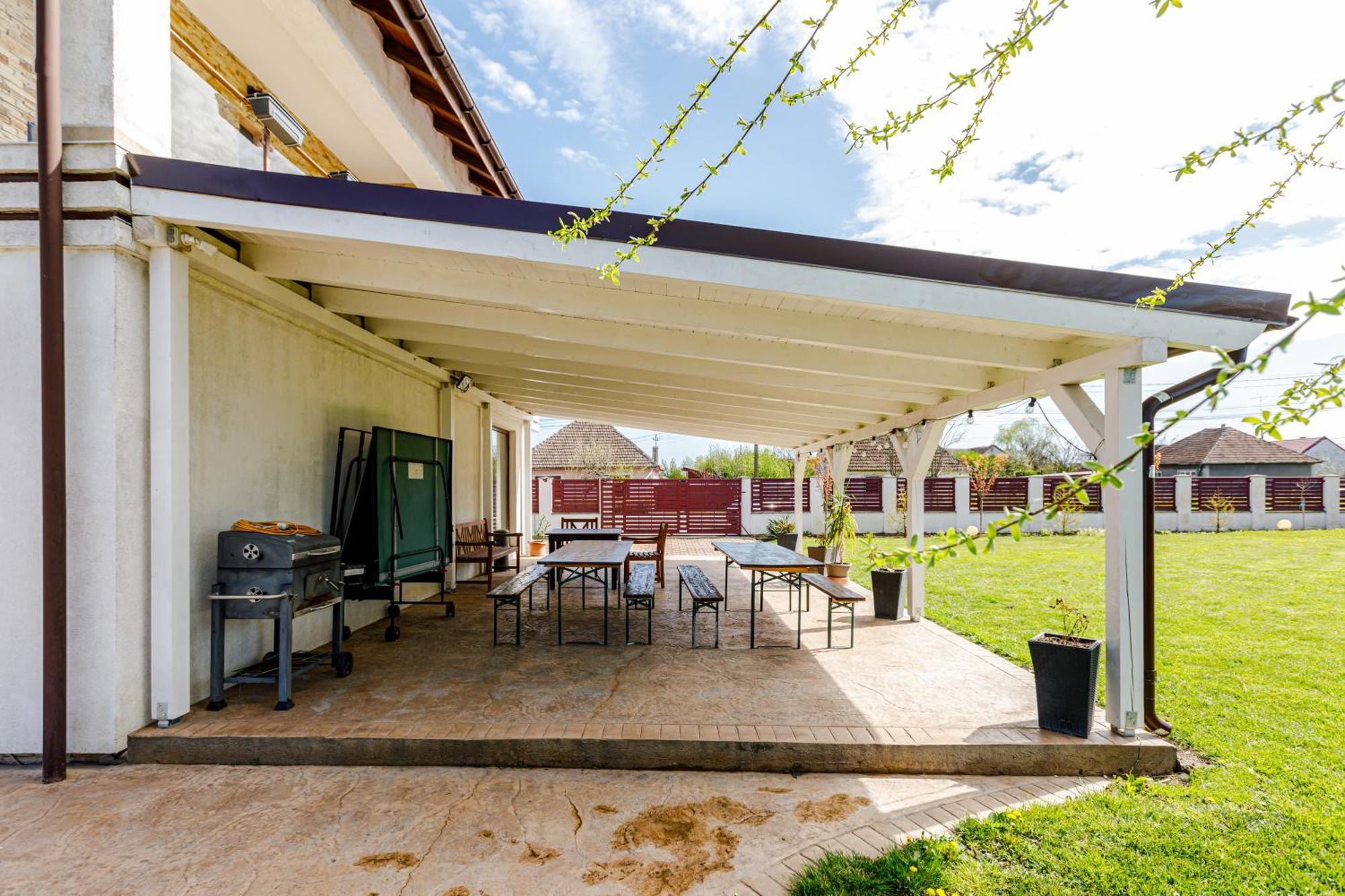 Gasthaus Sacalaz Hotell Timişoara Exteriör bild