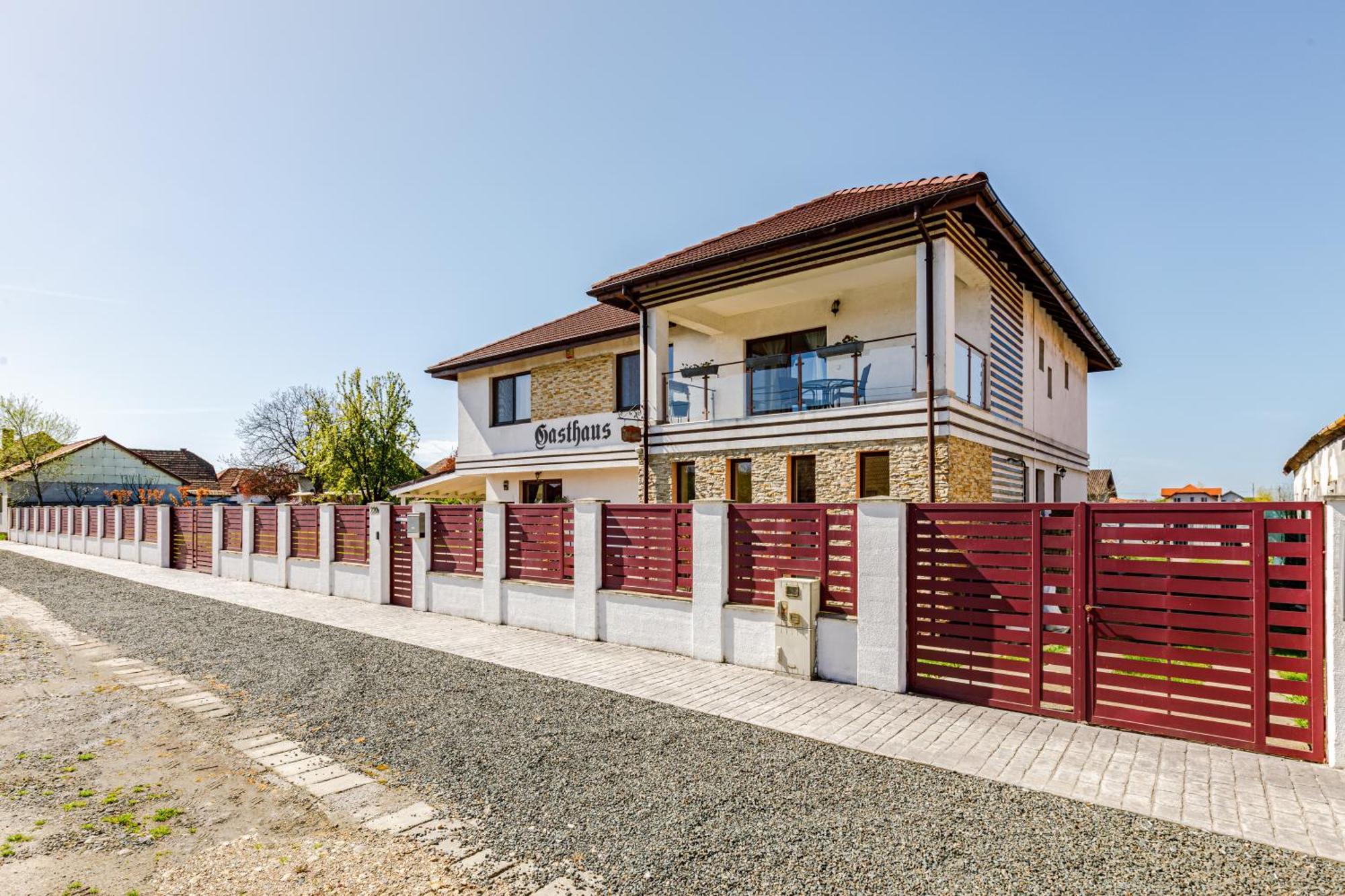 Gasthaus Sacalaz Hotell Timişoara Exteriör bild